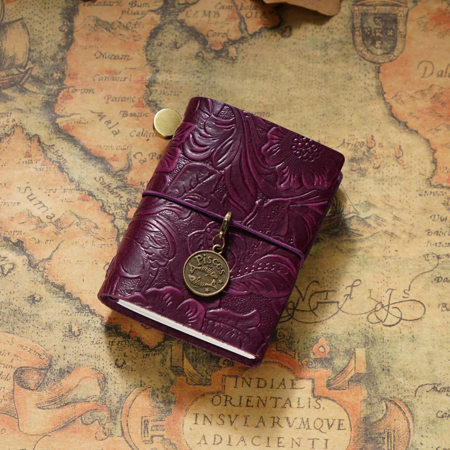#04018 Small Vintage Journal Book