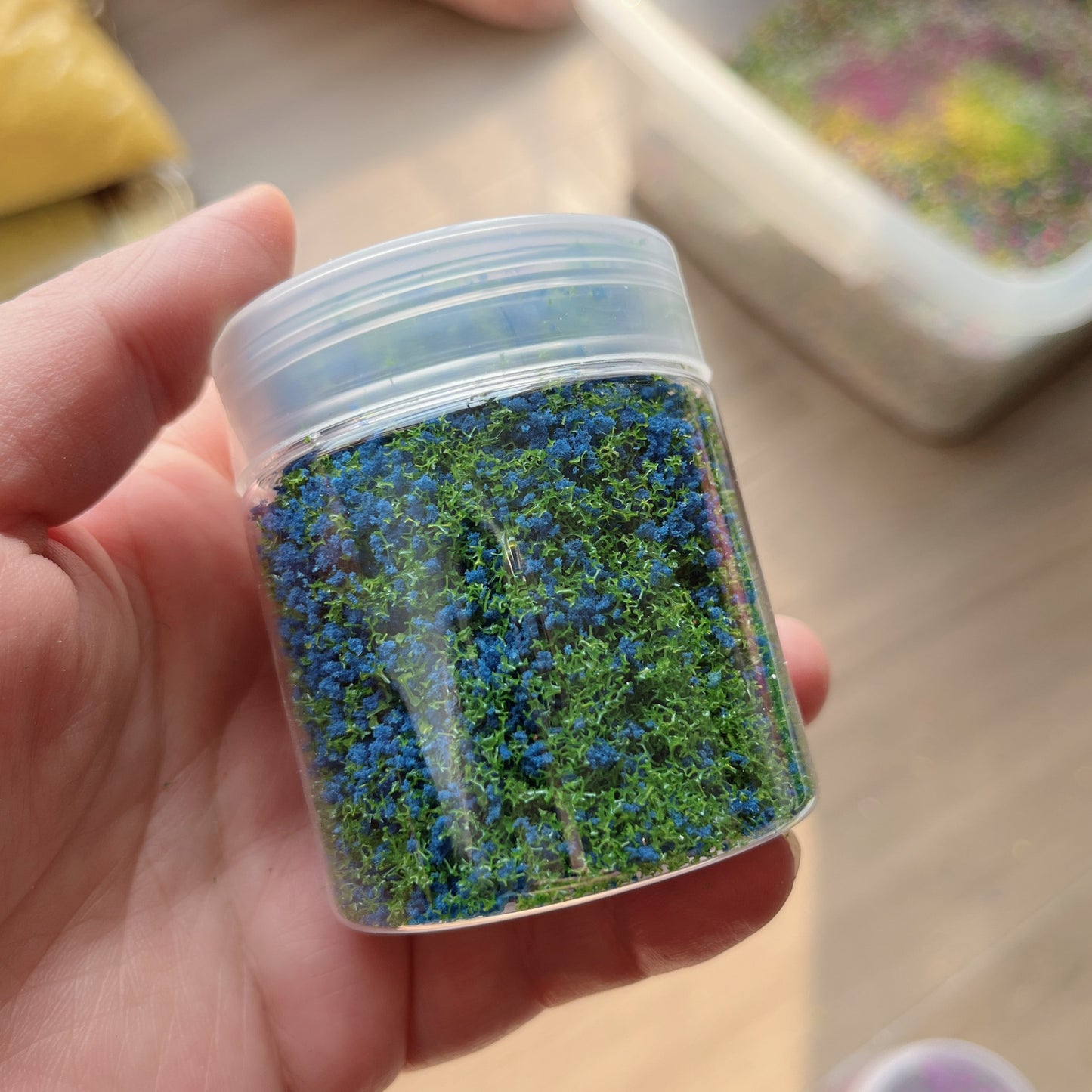 #05005 Bottled Colorful Tree Powder